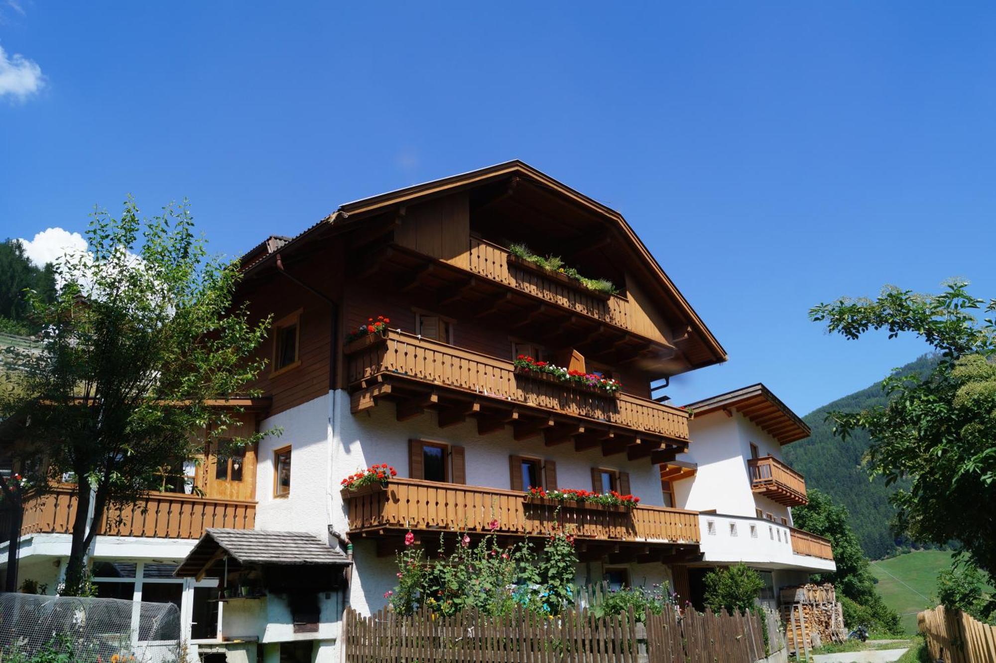 Thalerhof Lägenhet San Lorenzo di Sebato Exteriör bild