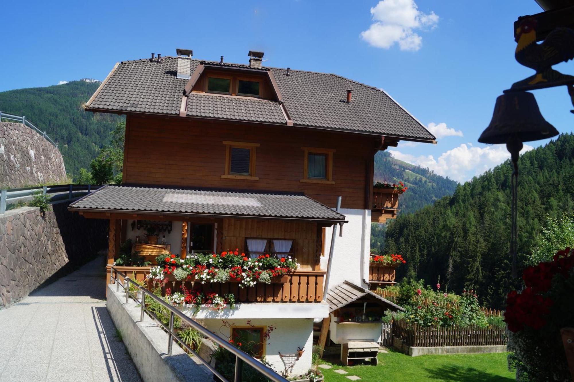 Thalerhof Lägenhet San Lorenzo di Sebato Exteriör bild