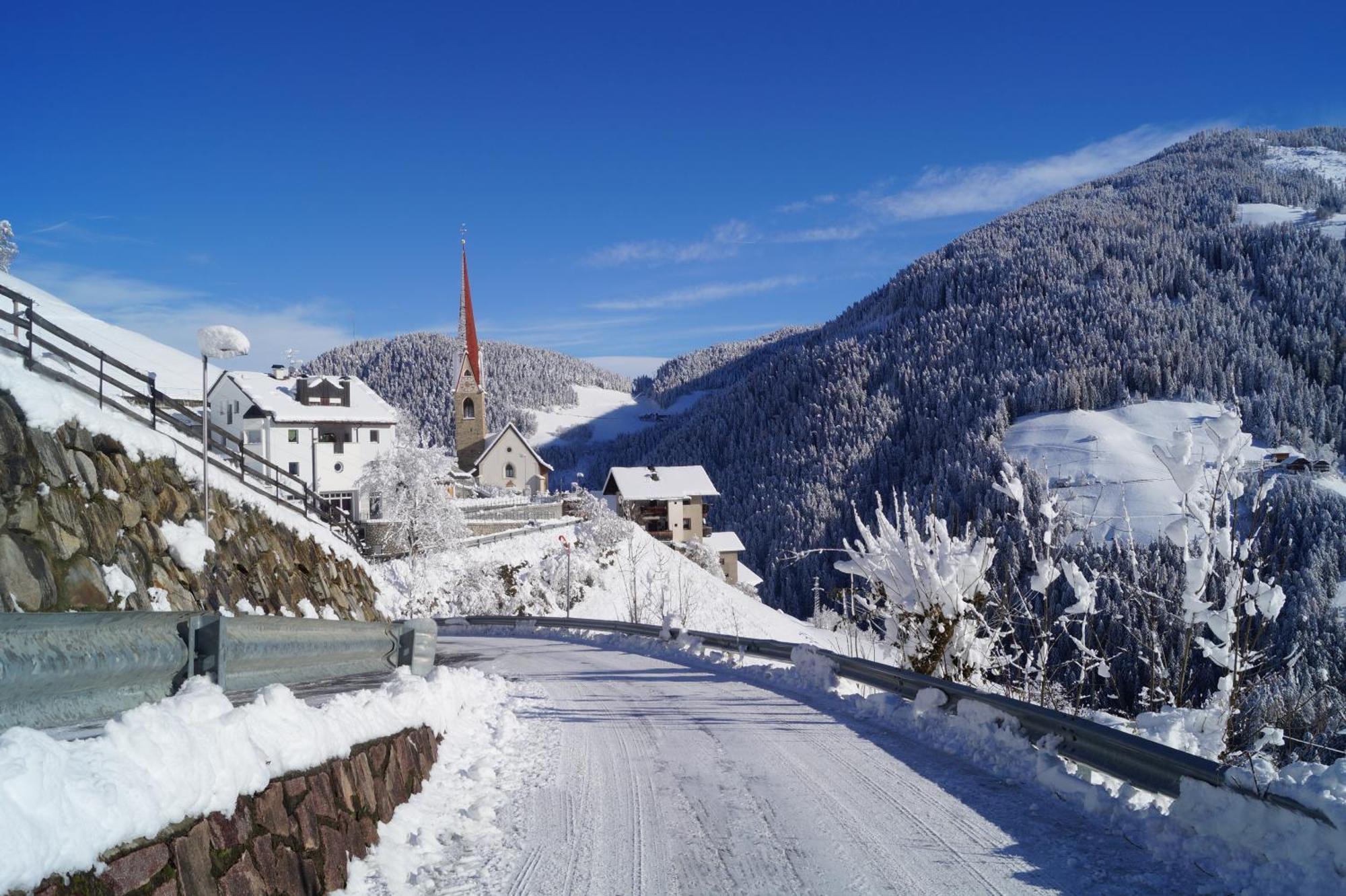 Thalerhof Lägenhet San Lorenzo di Sebato Exteriör bild